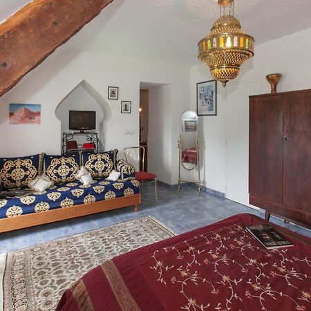 Chambres d'hôtes - Les Palmiers Corseul Extérieur photo