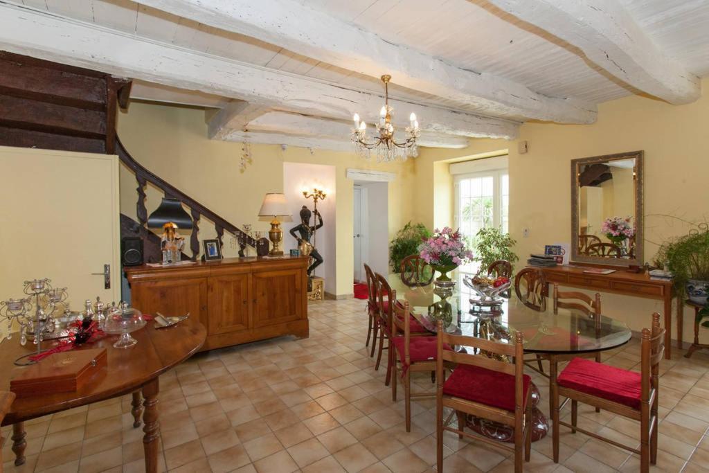 Chambres d'hôtes - Les Palmiers Corseul Extérieur photo
